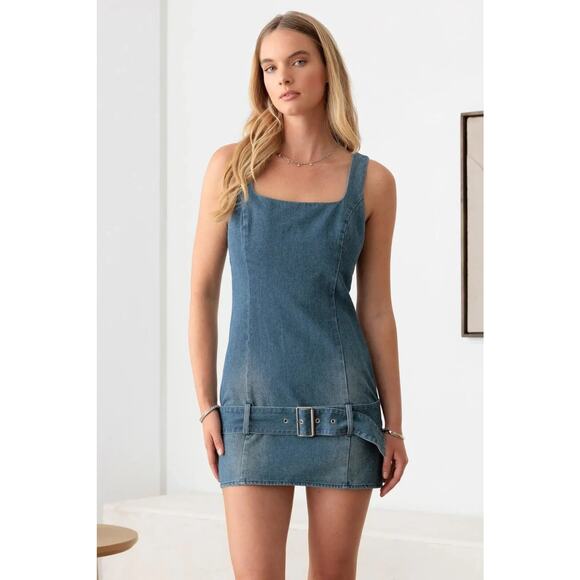 LE LIS Denim Mini Dress M Belted Tank Sleeveless Square Neck Blue Y2K Casual - Picture 4 of 11